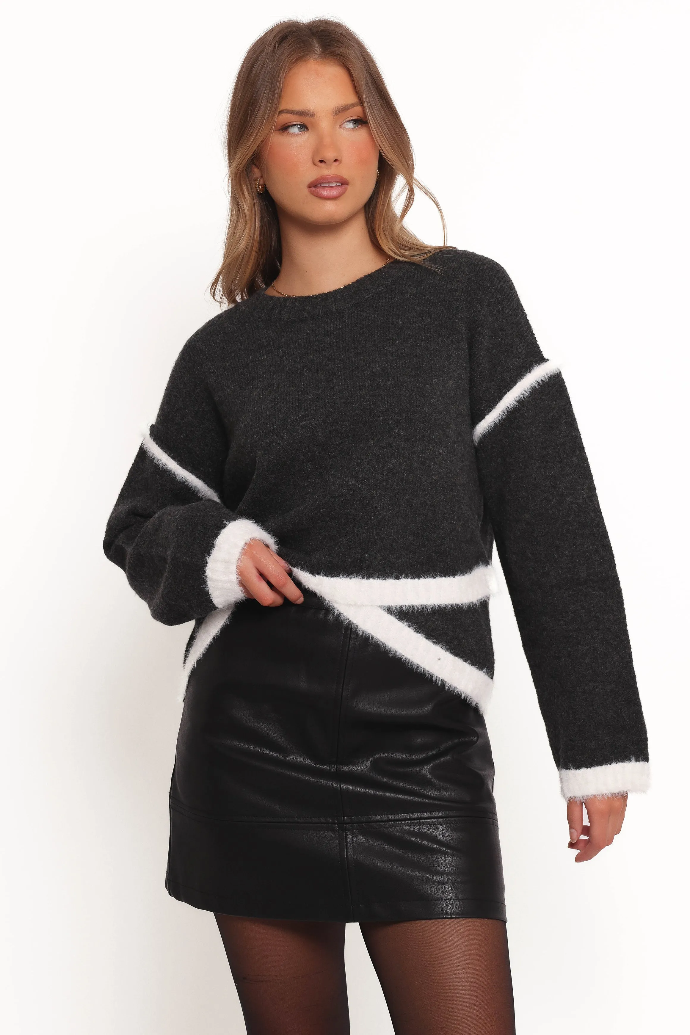 Ares Crossover Hem Knit Sweater - Grey