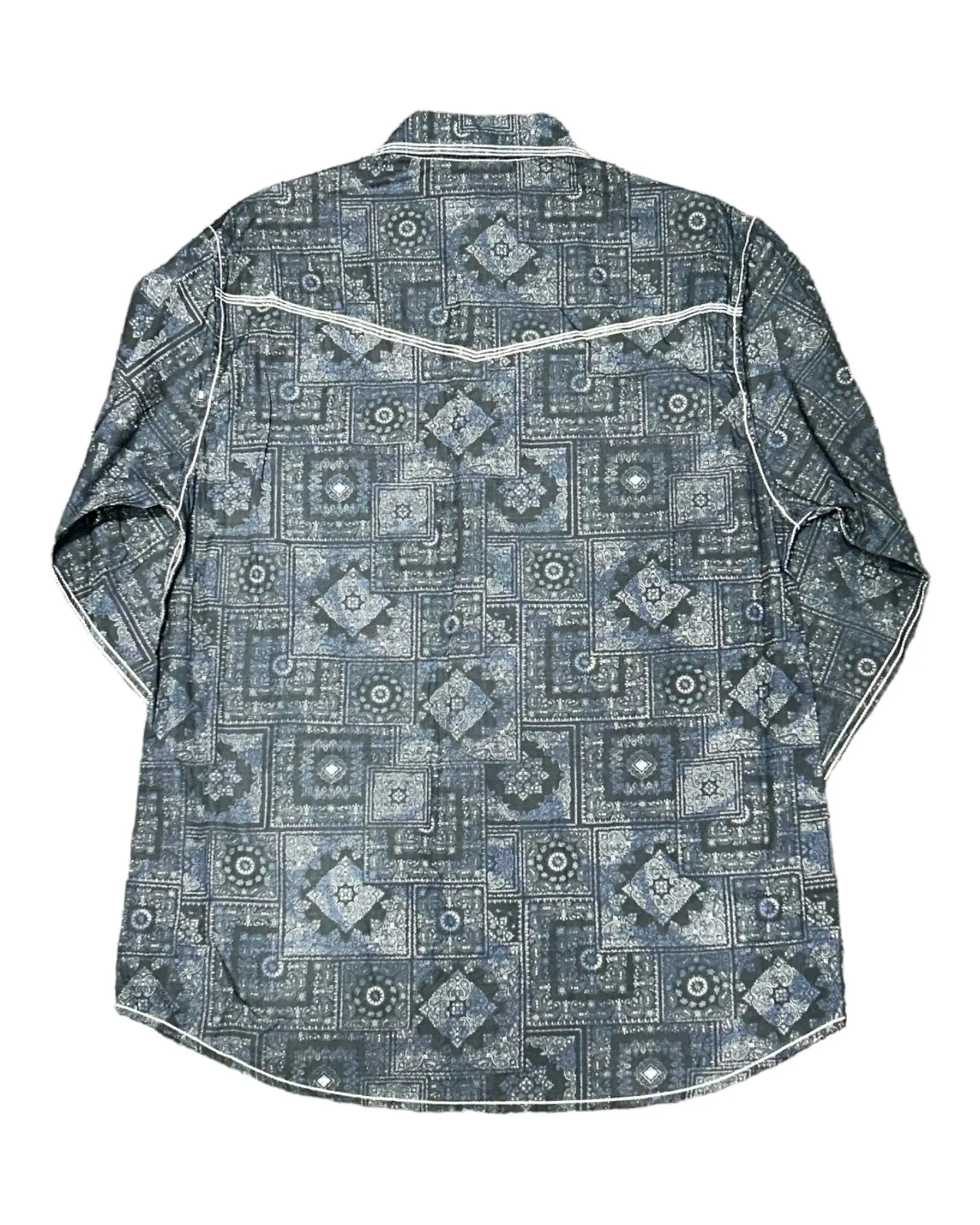 MontanaCo Men's Long Sleeved All Over Paisley Print Western Snap Shirt M-1105