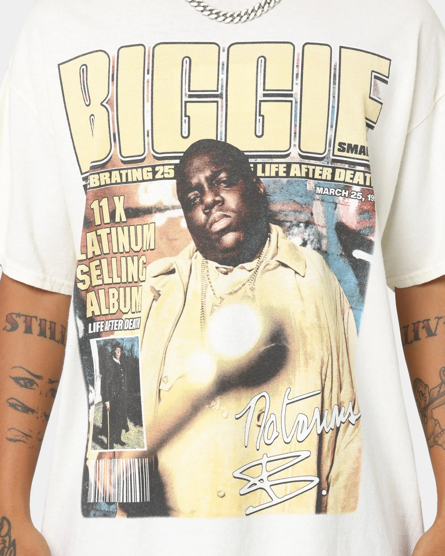 Notorious B.I. Biggie Magazine Cover T-Shirt Off White
