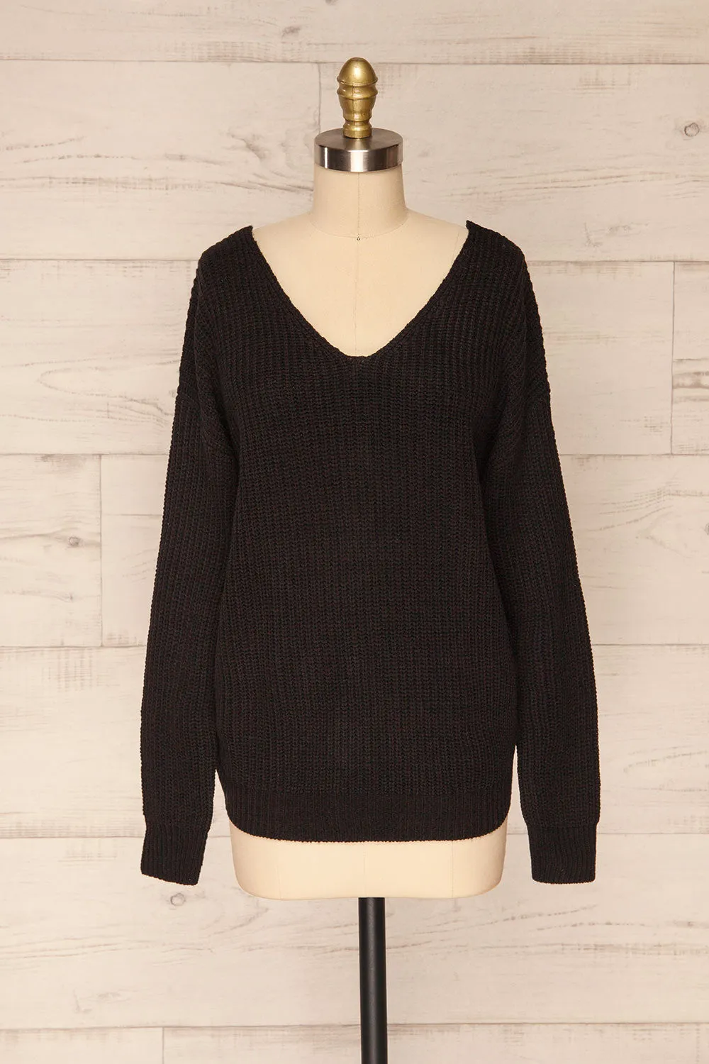Patras Black | V-Neck Knitted Sweater