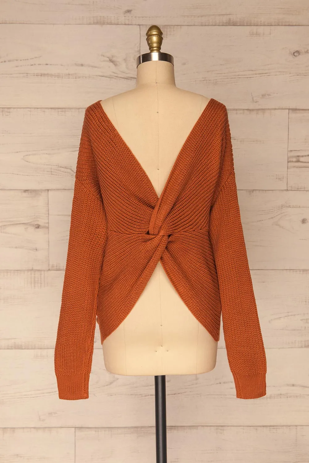 Patras Clay | V-Neck Knitted Sweater
