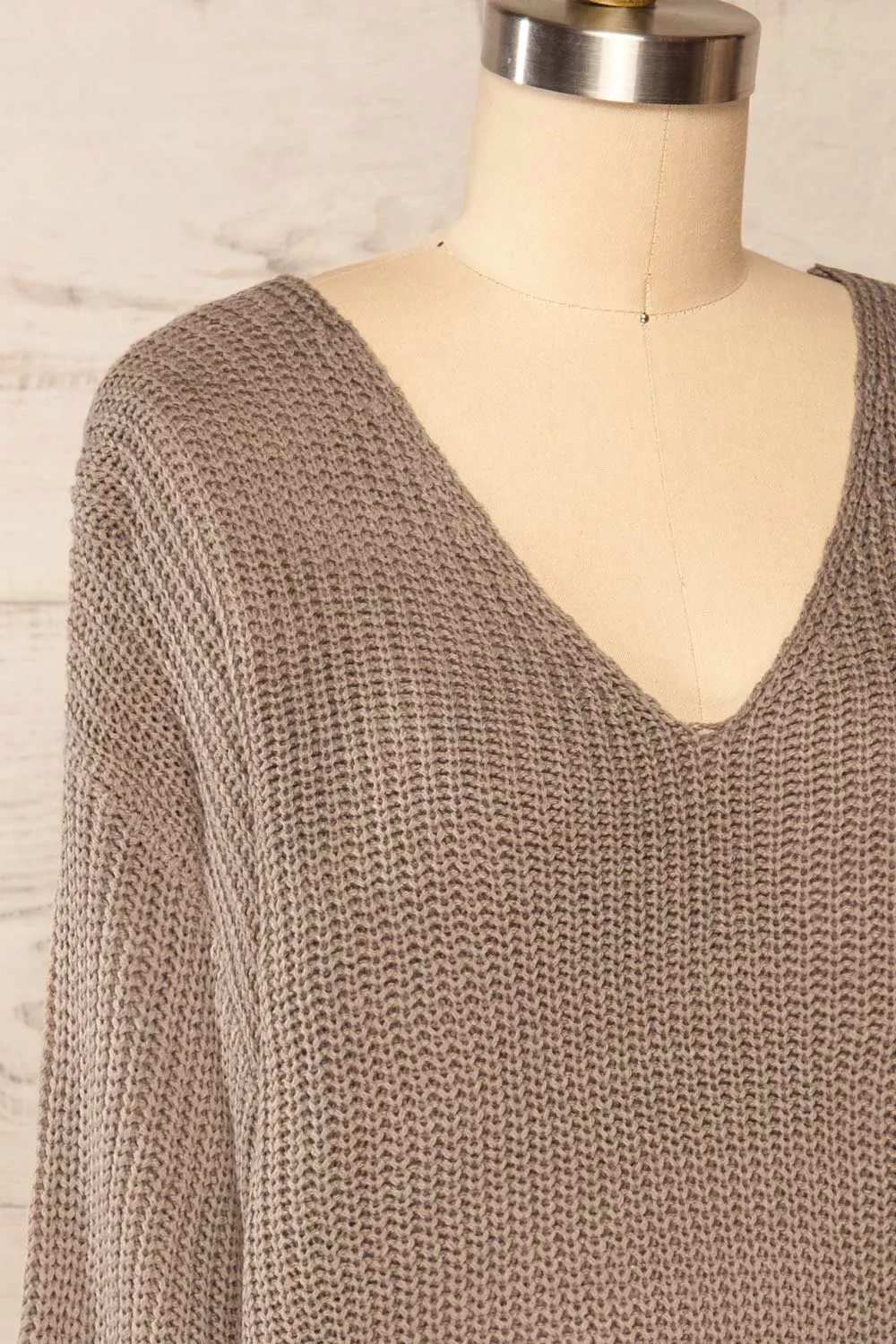 Patras Taupe | V-Neck Knitted Sweater