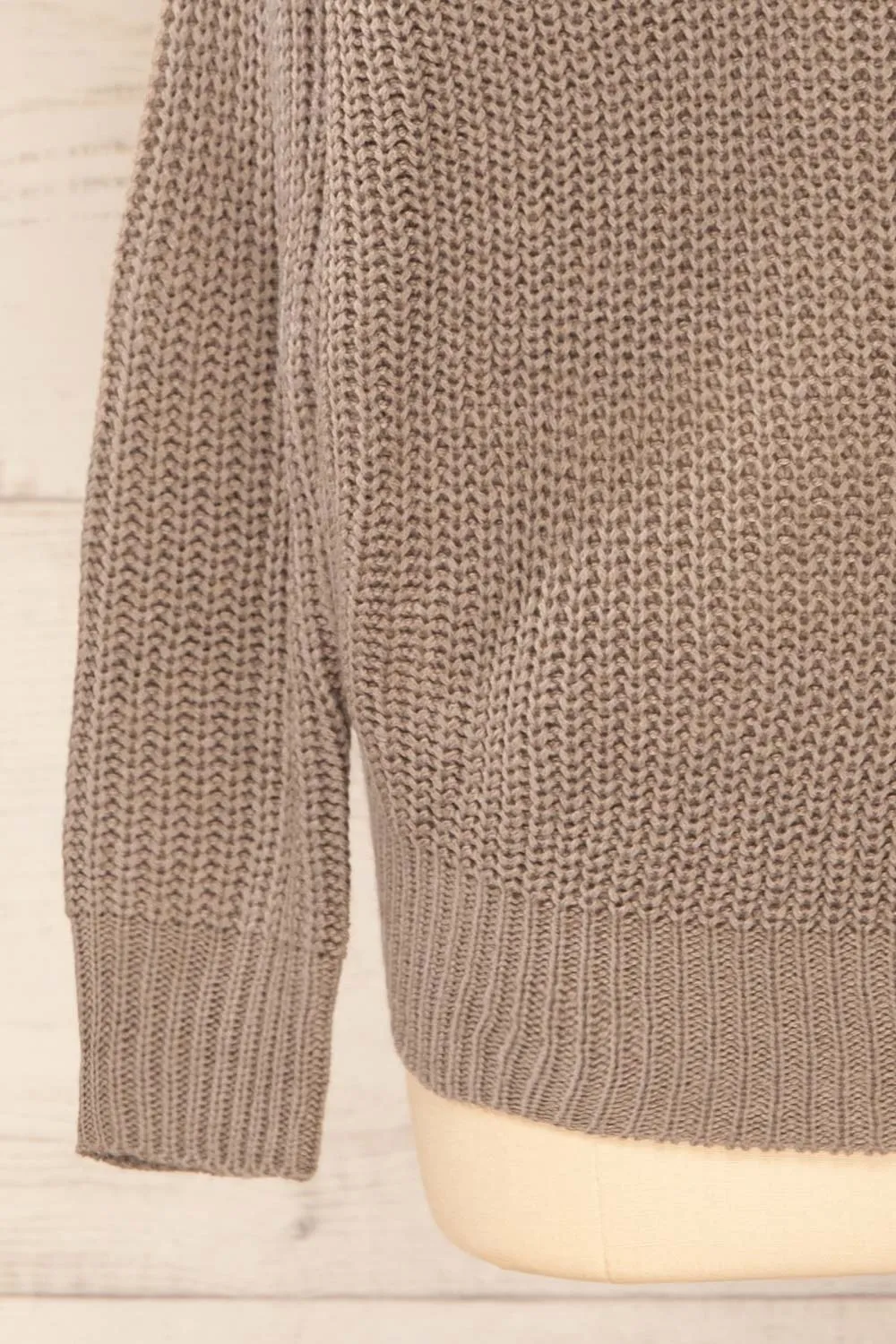 Patras Taupe | V-Neck Knitted Sweater