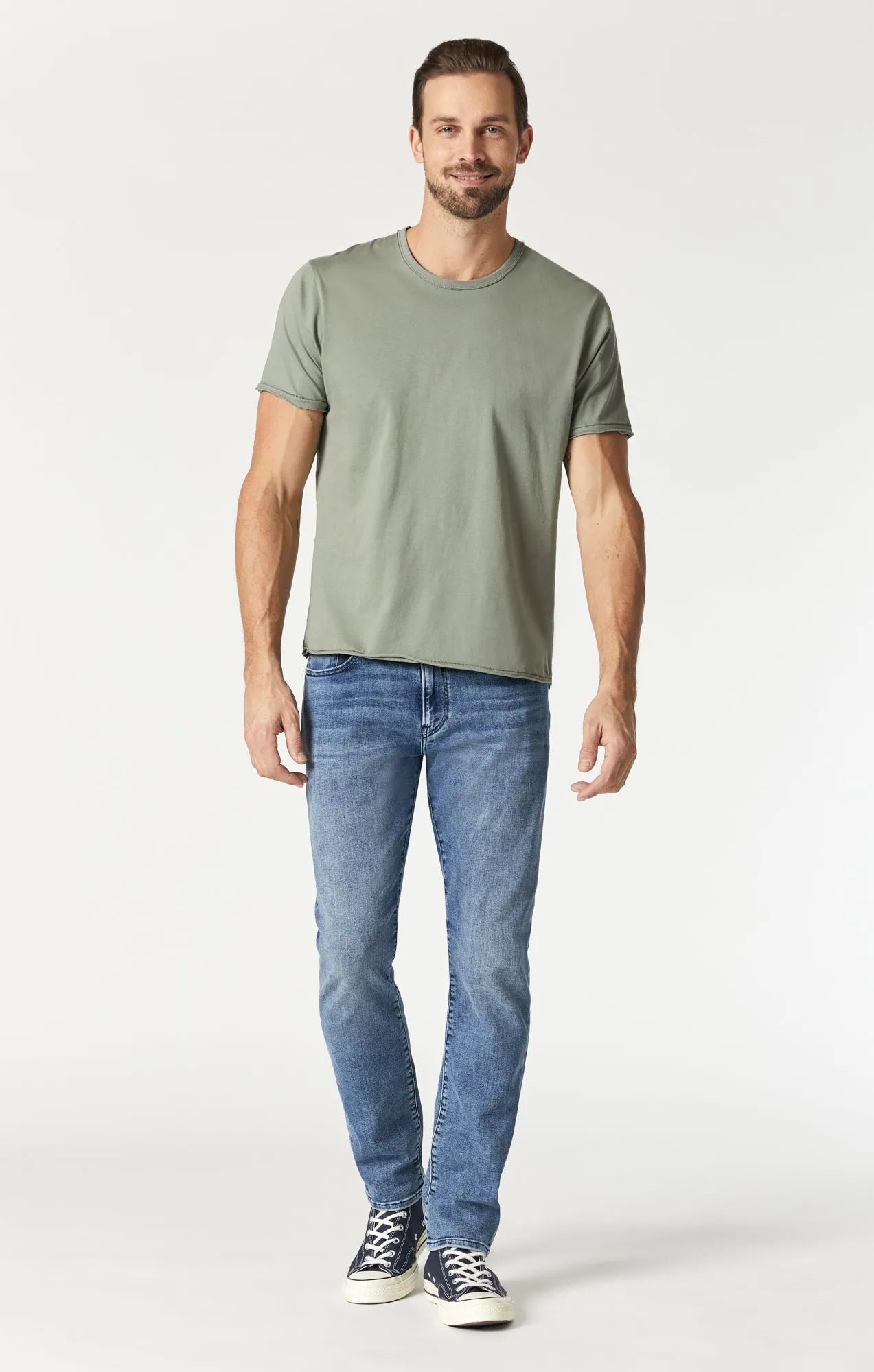 RAW EDGE NECK T-SHIRT IN AGAVE GREEN