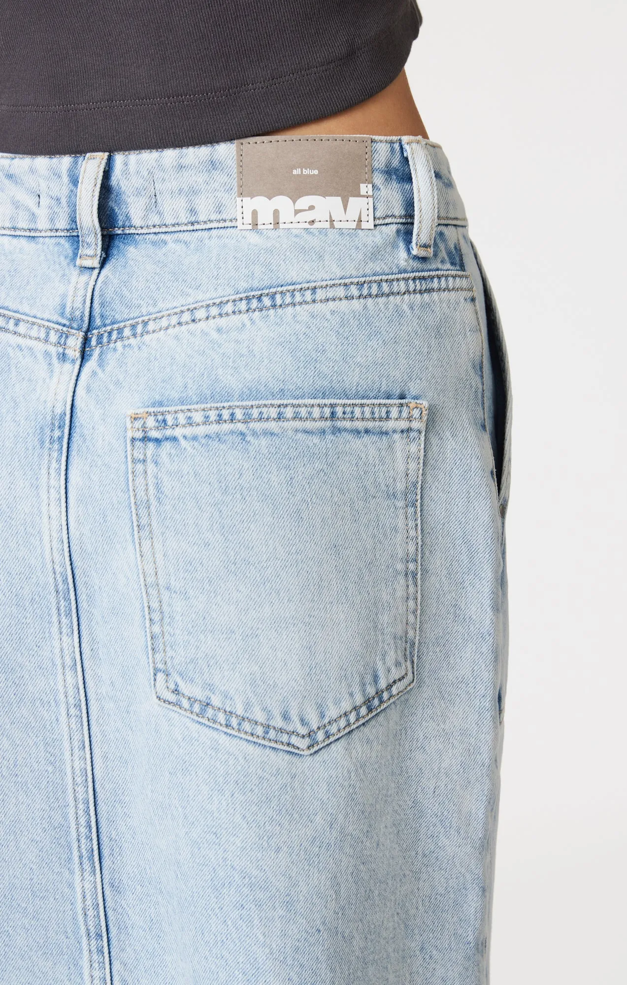 SAVINA DENIM SKIRT IN BLEACHED WELL BLUE