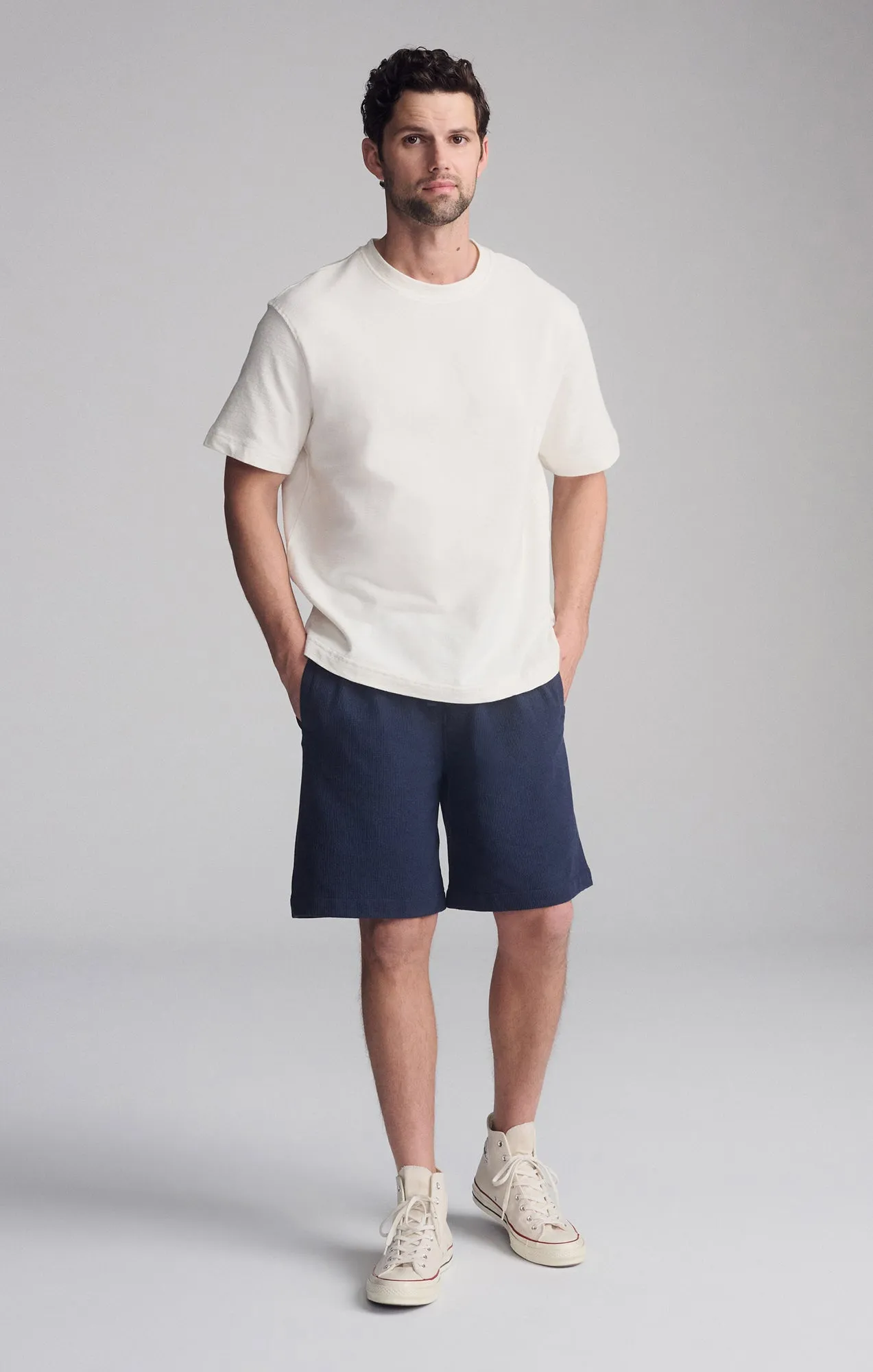 SHORT SLEEVE CREW NECK T-SHIRT IN ANTIQUE WHITE