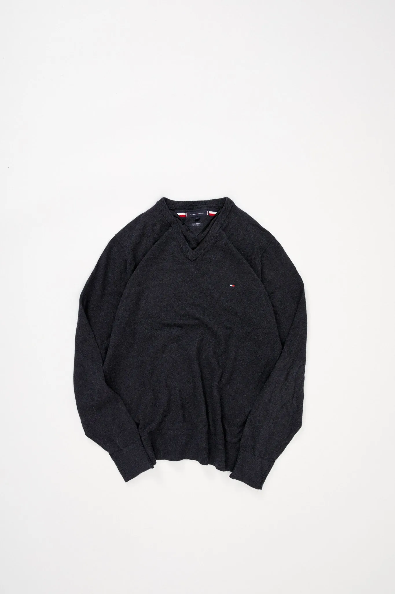Tommy Hilfiger V-neck sweater (L)