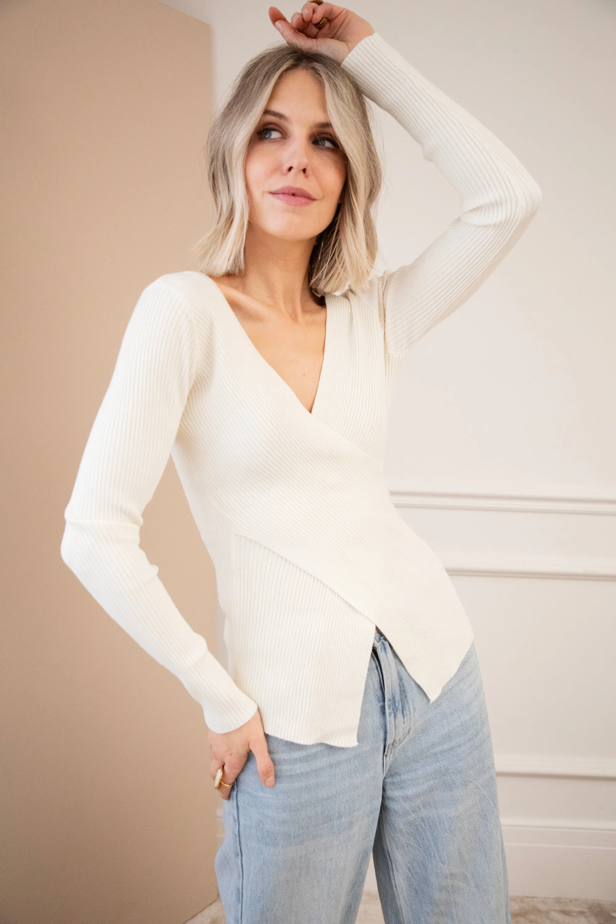 With A Twist Beige - Longsleeve