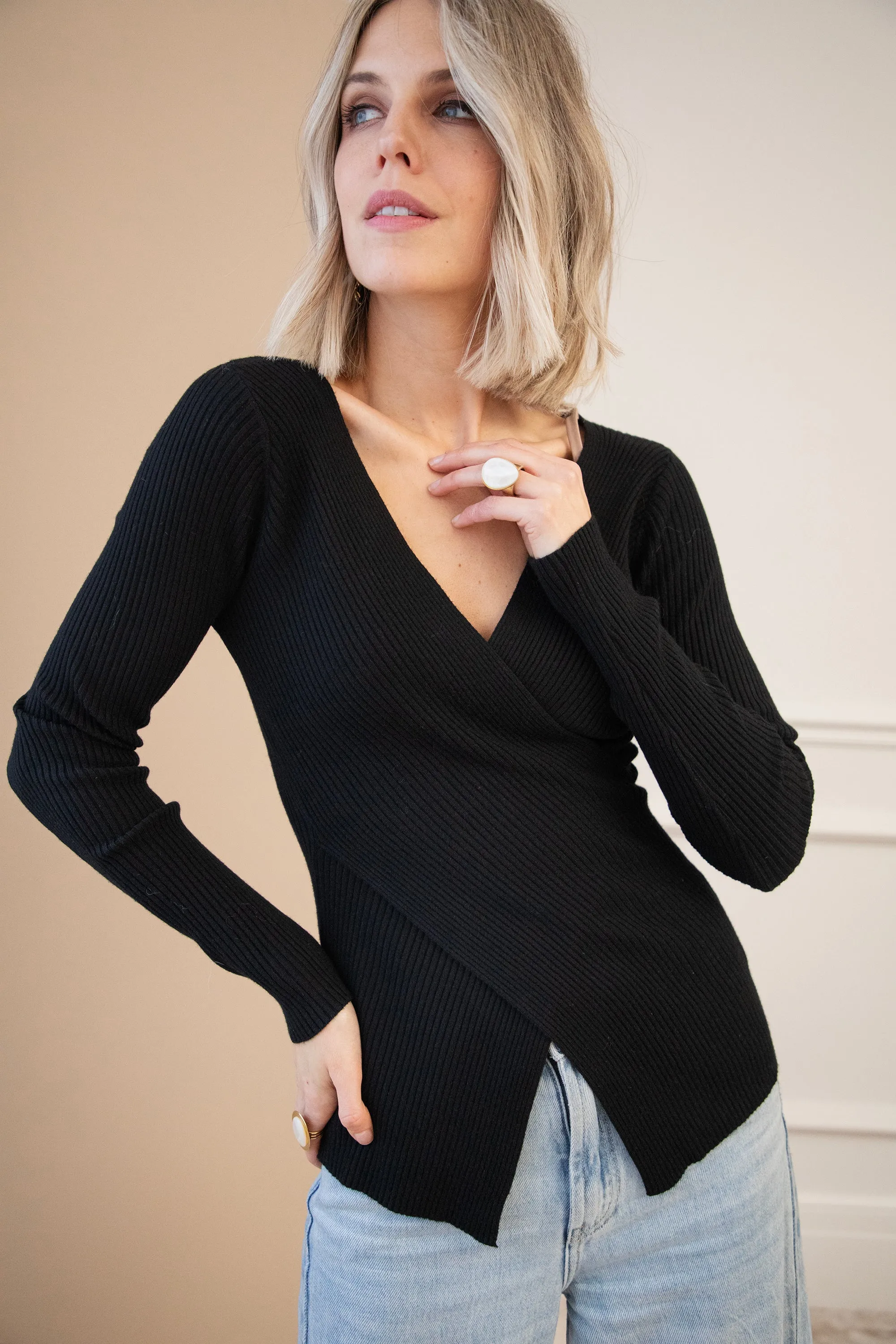 With A Twist Black - Longsleeve
