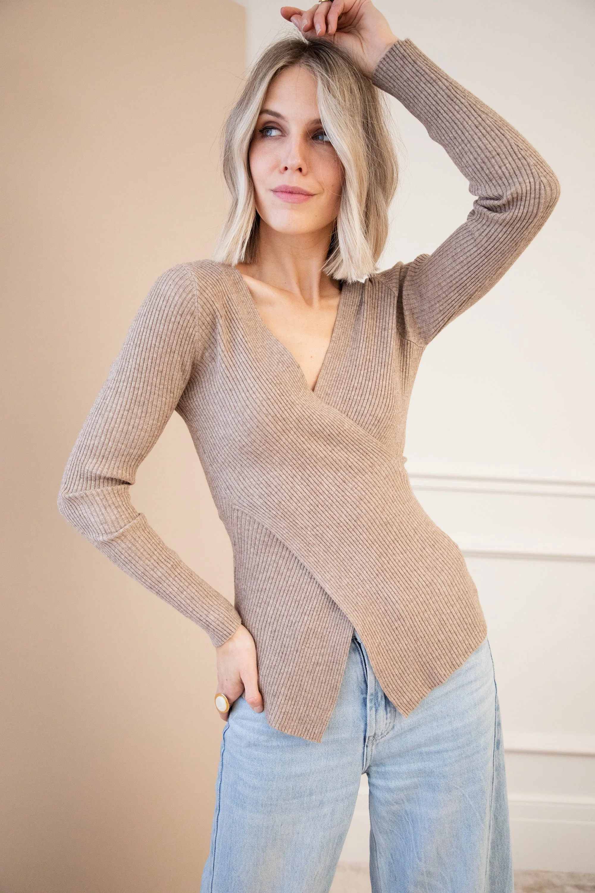 With A Twist Taupe - Longsleeve