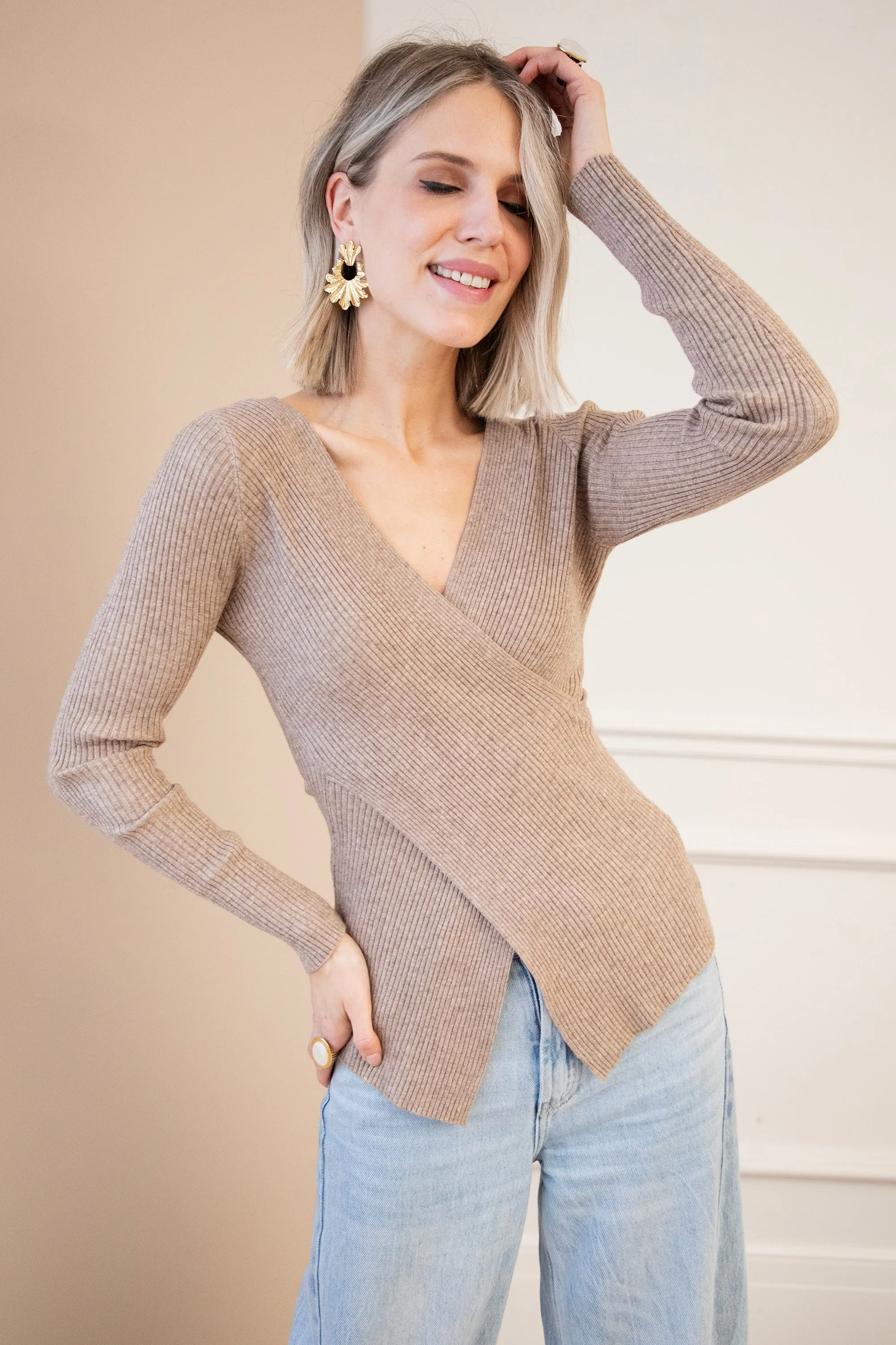 With A Twist Taupe - Longsleeve