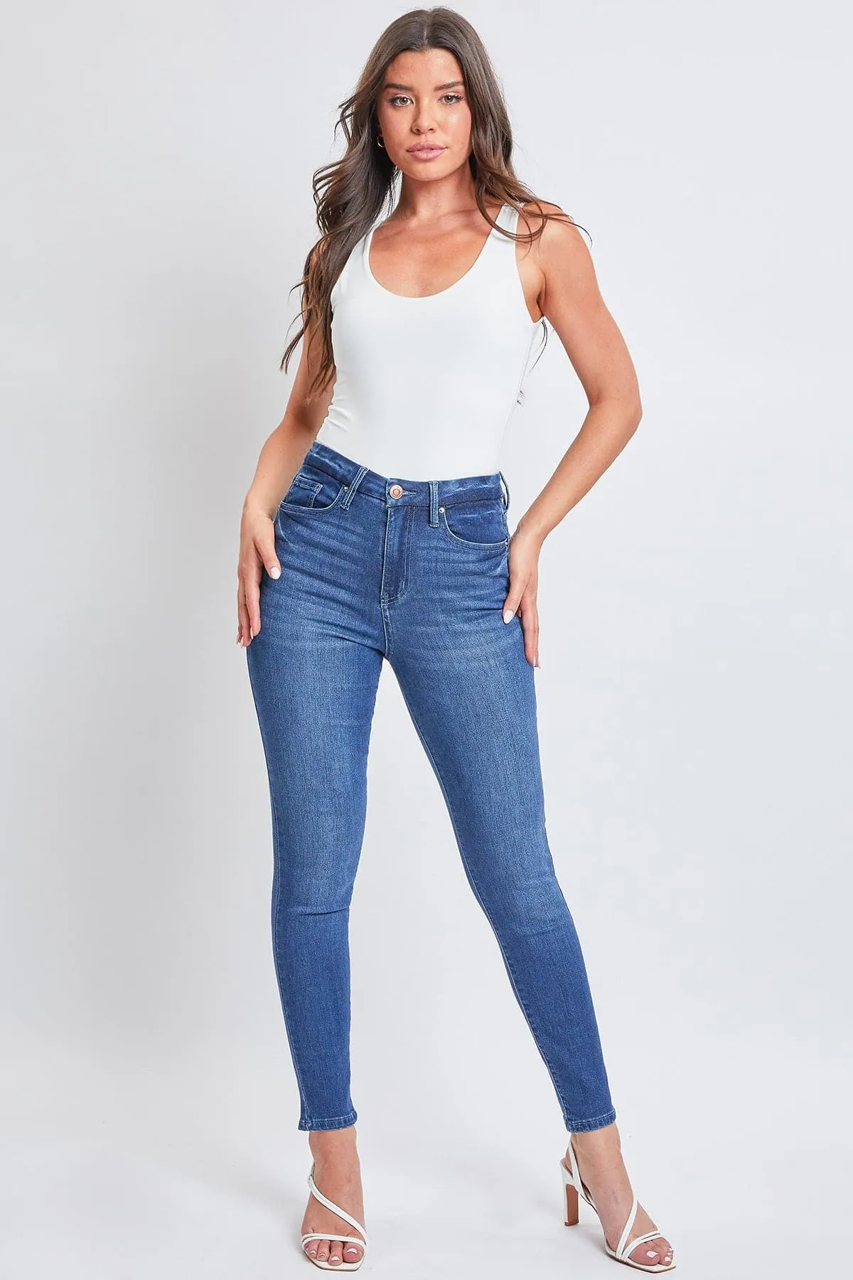Women’s Curvy Fit  Skinny Jeans