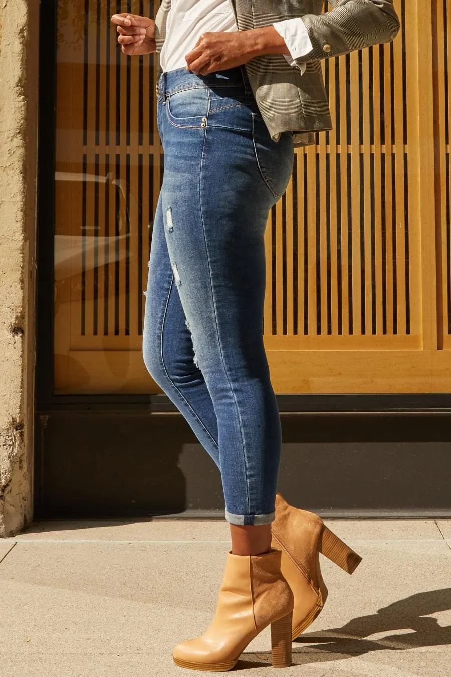 Women's WannaBettaButt Cuff Ankle Jean